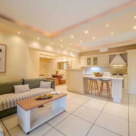 Aura Elegant Apartment Near Garitsa Bay Ανάληψη Εξωτερικό φωτογραφία
